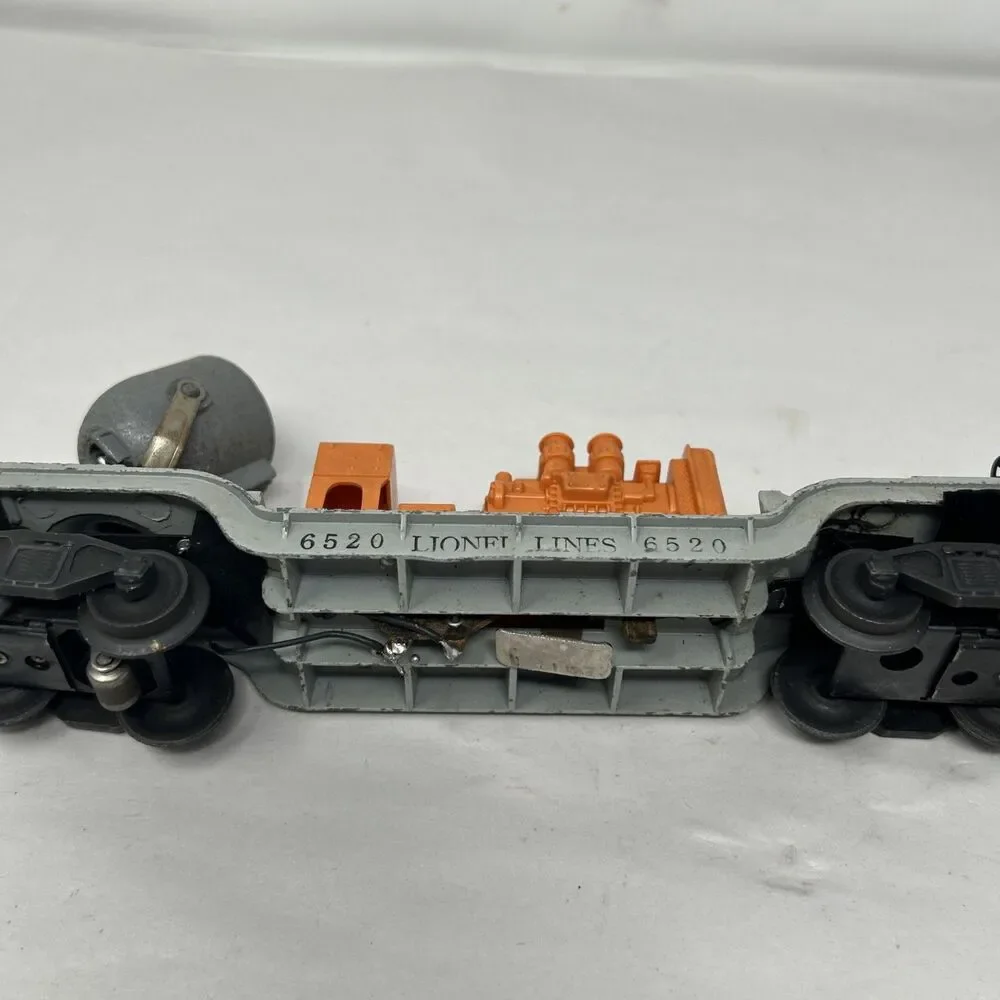 Vintage O-Scale Lionel Train Cars Lot of 4 Boxcar Spotlight & Cattle Car Gondola